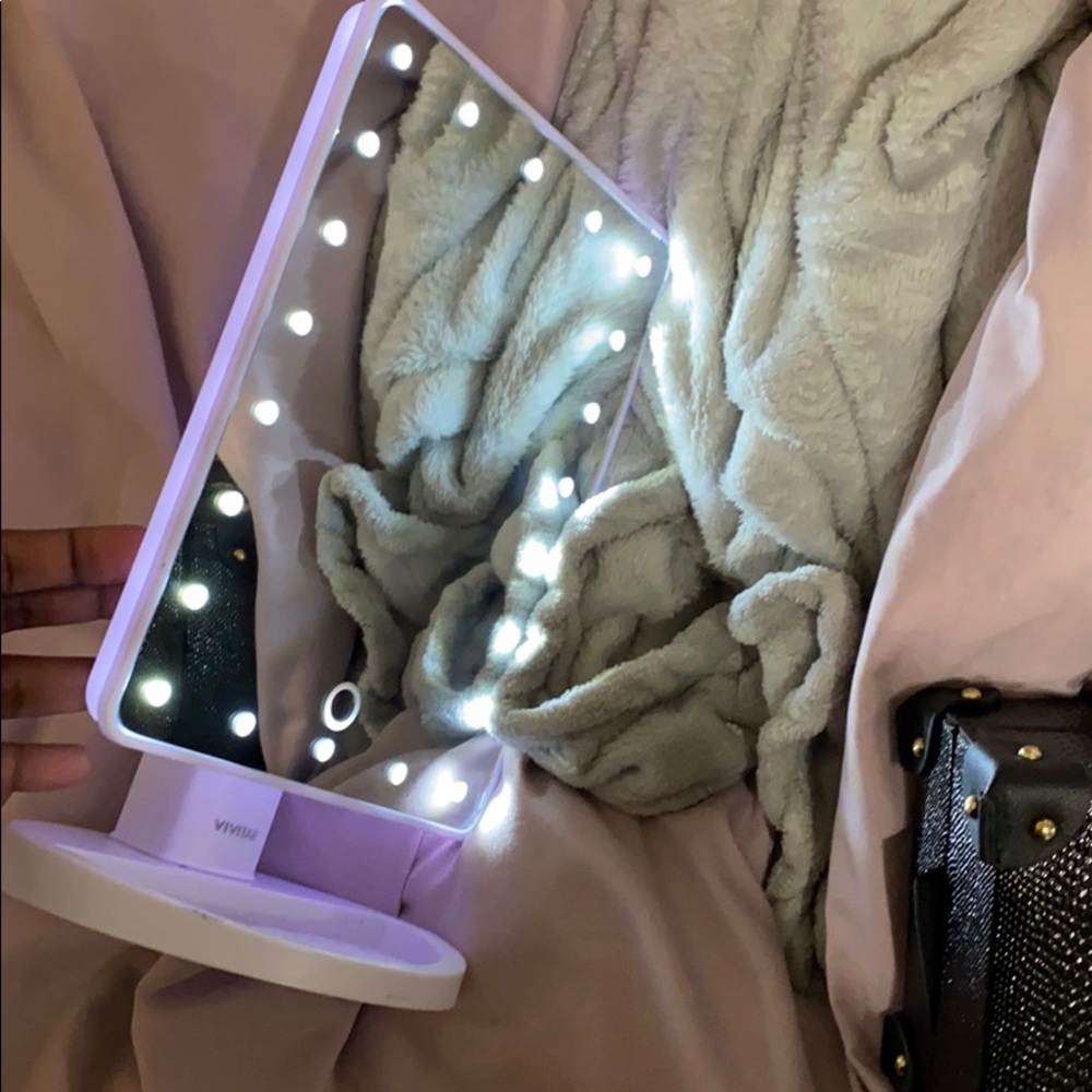 Mini makeup vanity light up mirror